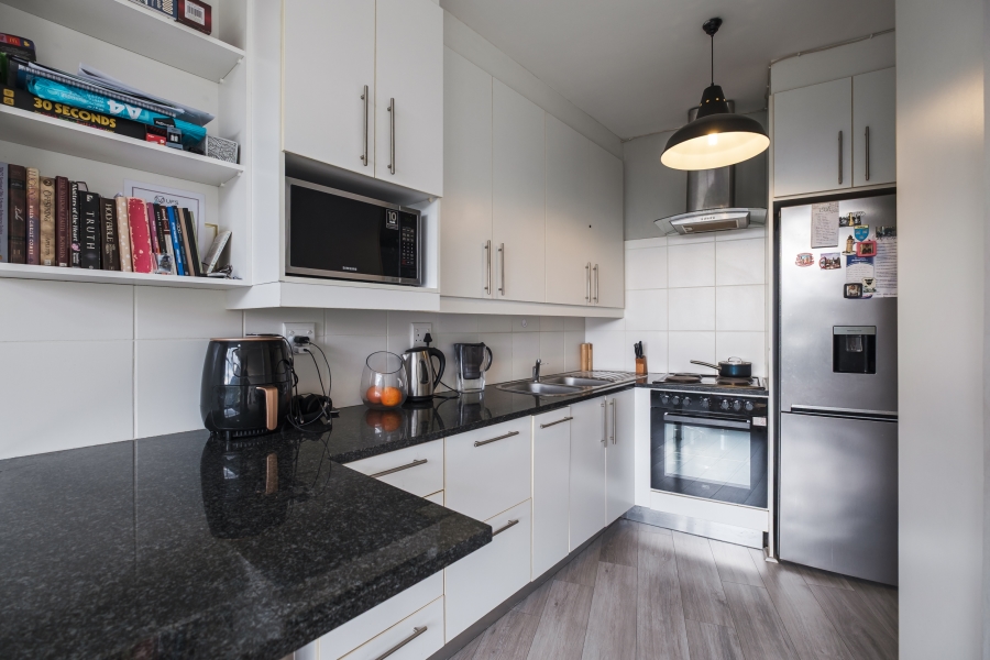 3 Bedroom Property for Sale in Vredehoek Western Cape
